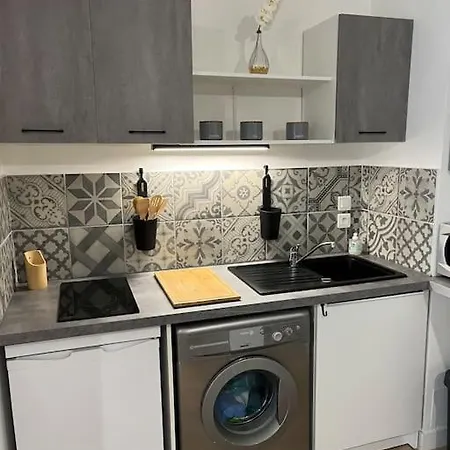 Appartement Renove, 3Mns A Pied De La Gare Ales Exterior photo